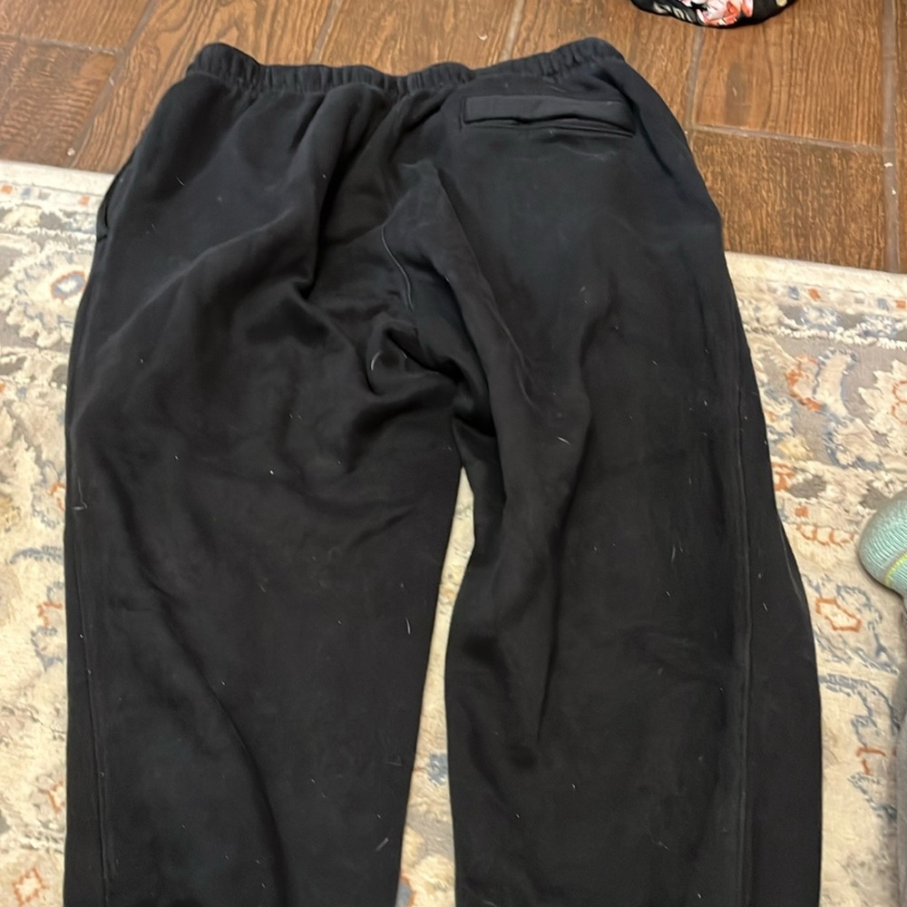 Black Nike sweatpants
